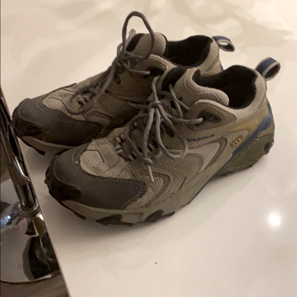 VASQUE Hiking shoes